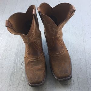 NEVER WORN!!!! Ariat Brown Boots